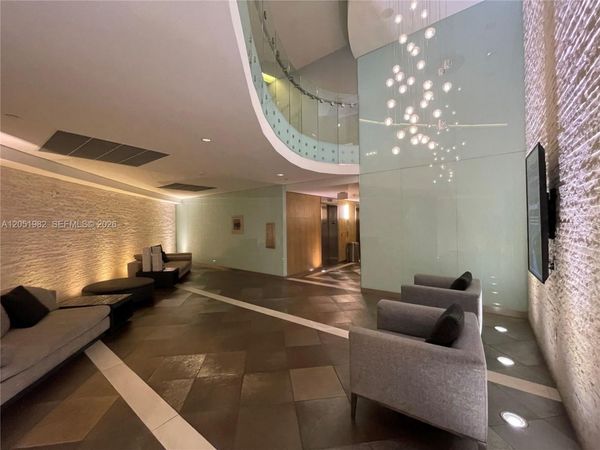 92 SW 3rd St, Unit 5012, Miami, FL 33130