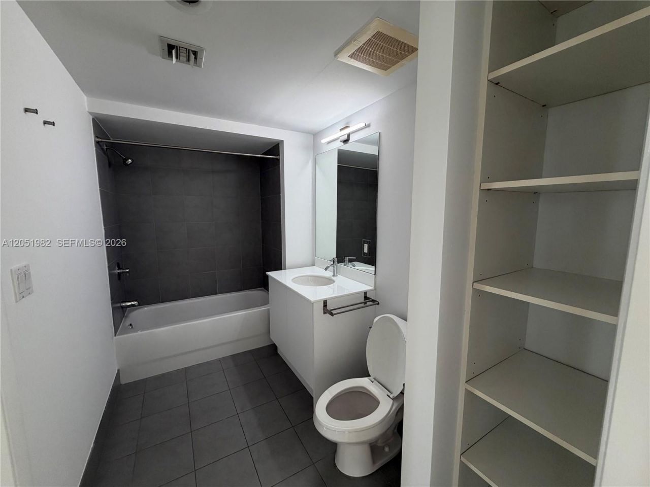 92 SW 3rd St, Unit 5012, Miami, FL 33130 Photo