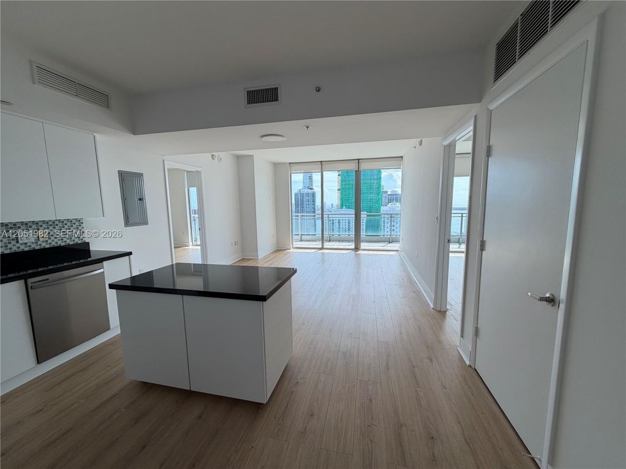92 SW 3rd St, Unit 5012, Miami, FL 33130 Photo