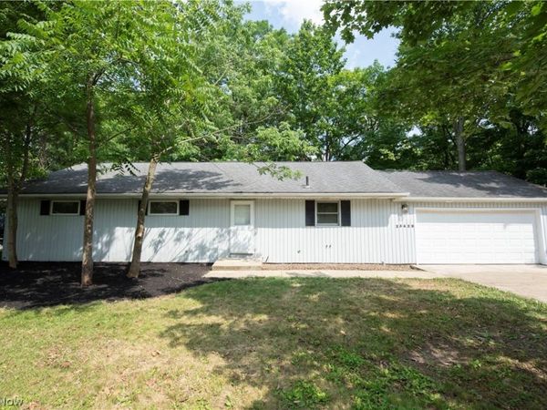 25429 Tyndall Falls Drive , Olmsted Falls, OH 44138