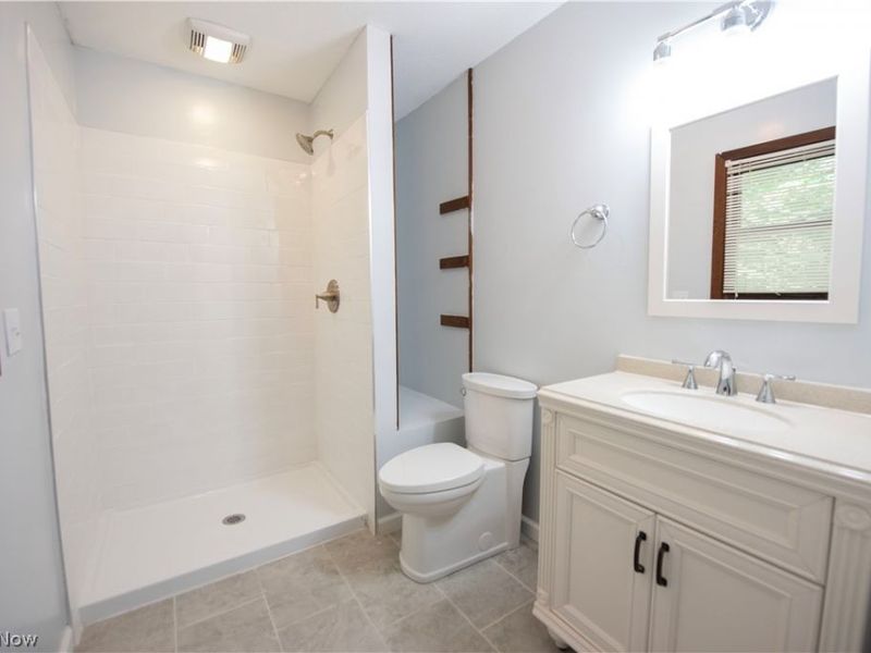 25429 Tyndall Falls Drive, Olmsted Falls, OH 44138 Photo 29