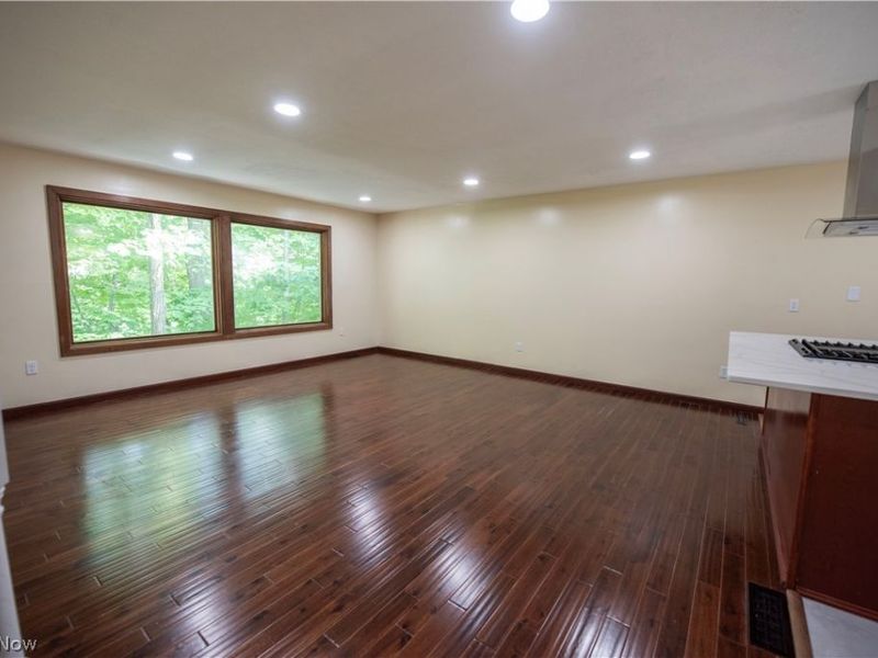 25429 Tyndall Falls Drive, Olmsted Falls, OH 44138 Photo 7