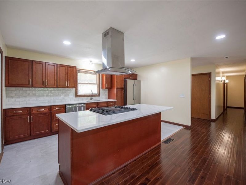 25429 Tyndall Falls Drive, Olmsted Falls, OH 44138 Photo 8