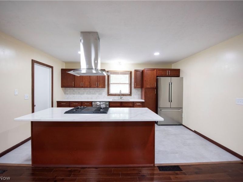 25429 Tyndall Falls Drive, Olmsted Falls, OH 44138 Photo 9