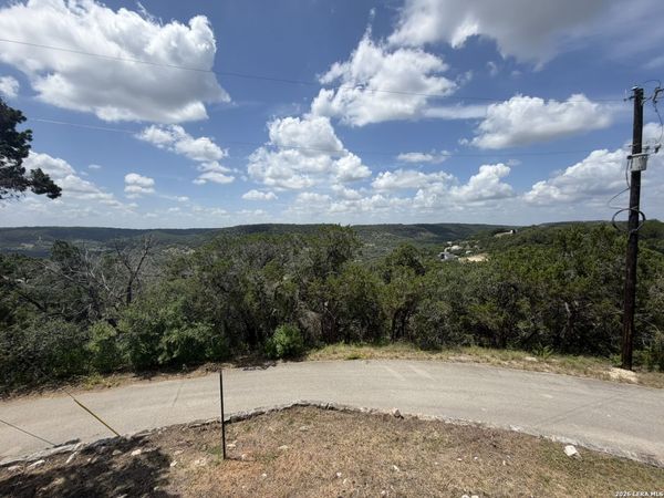 360 WIND CREST DR, Canyon Lake, TX 78133