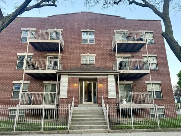 3518 N Hamlin Avenue , Unit 3, Chicago, IL 60618