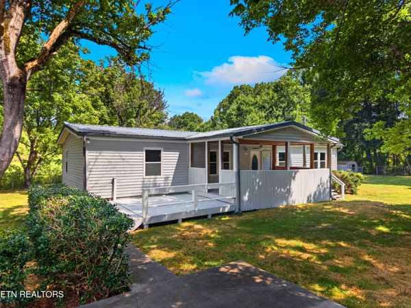 1321 Chrisman Rd, Dandridge, TN 37725