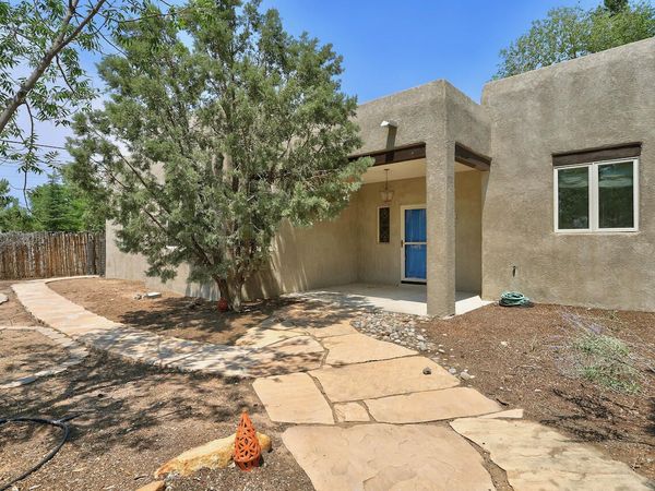 3200 San Isidro Street NW, Albuquerque, NM 87107
