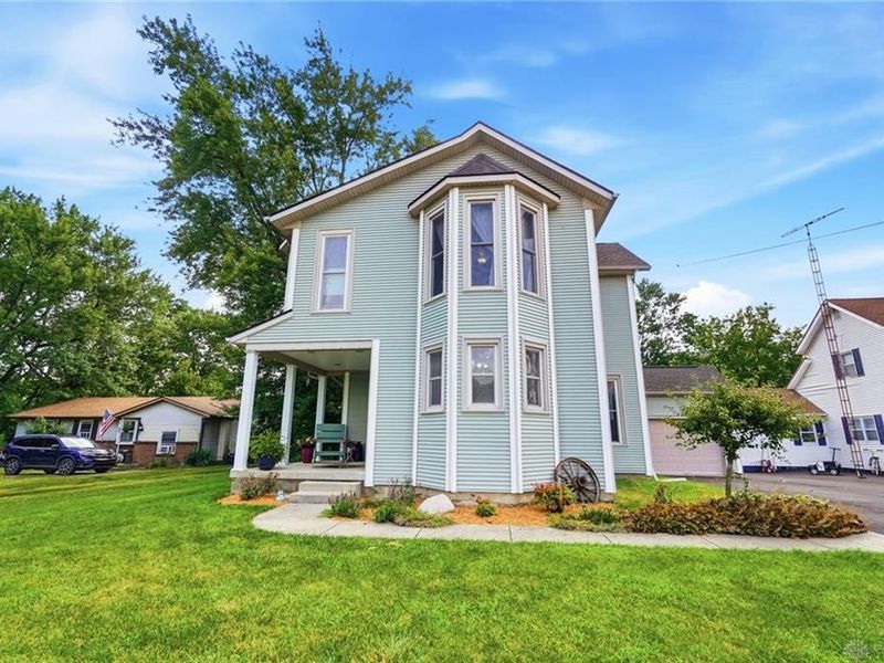 48 N Limestone Street, Jamestown, OH 45335 Photo 3