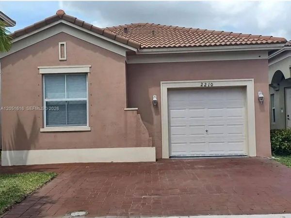 2210 NE 37th Rd , Homestead, FL 33033