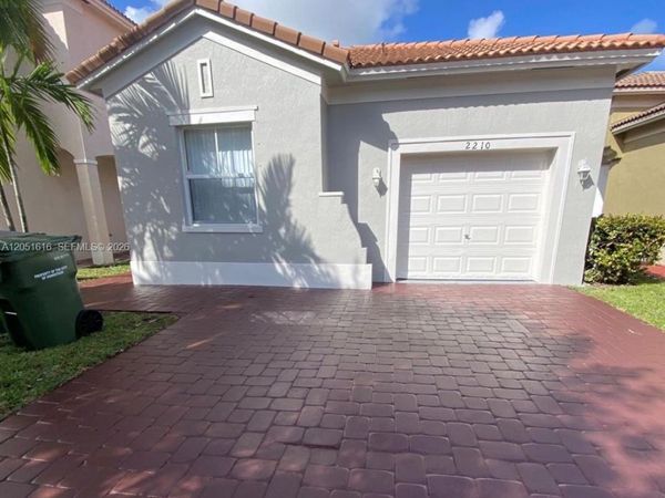 2210 NE 37th Rd , Homestead, FL 33033