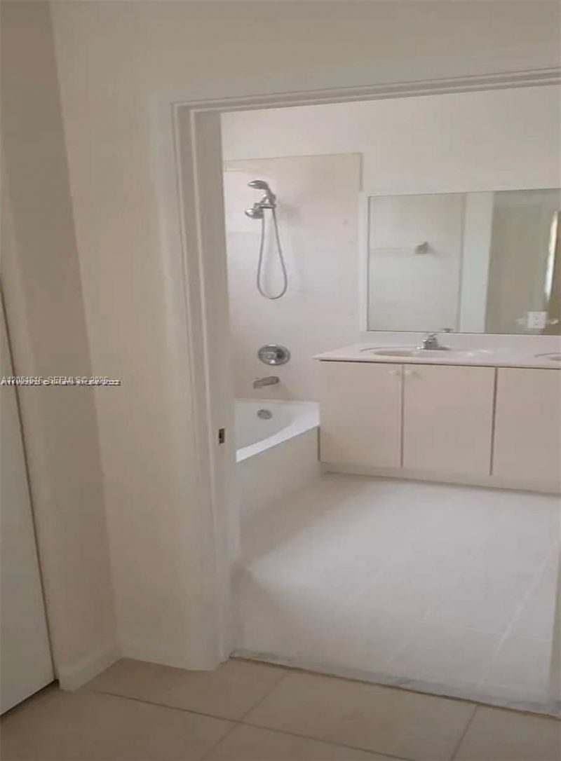 2210 NE 37th Rd , Homestead, FL 33033 Photo