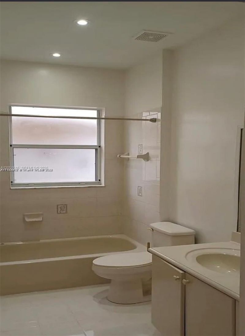2210 NE 37th Rd , Homestead, FL 33033 Photo