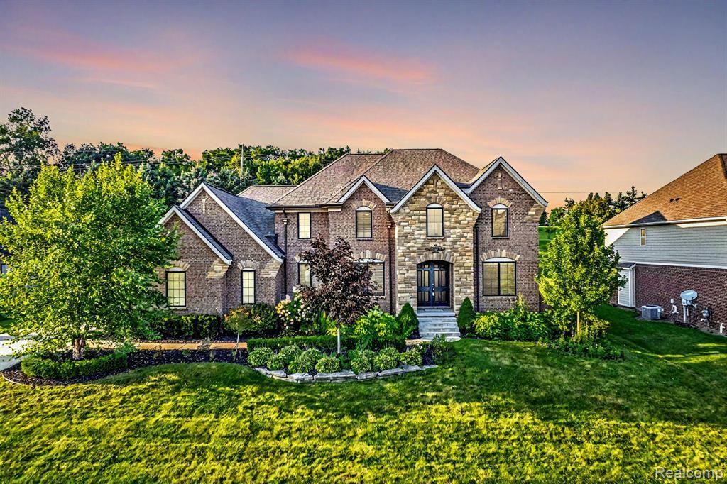 10486 Stoney Point Drive, Green Oak Township, MI 48178 Main Photo
