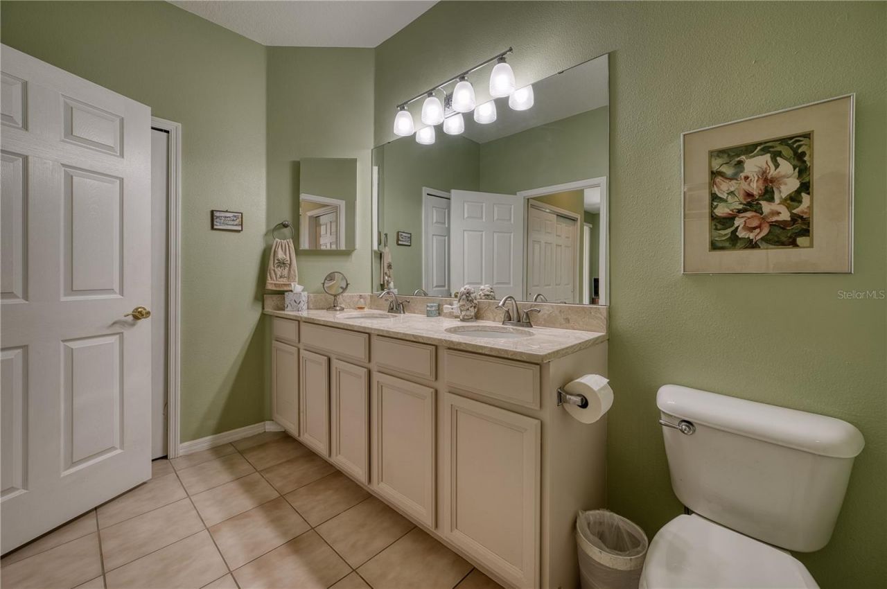 4019 Cascade Falls Drive, Sarasota, FL 34243 Photo