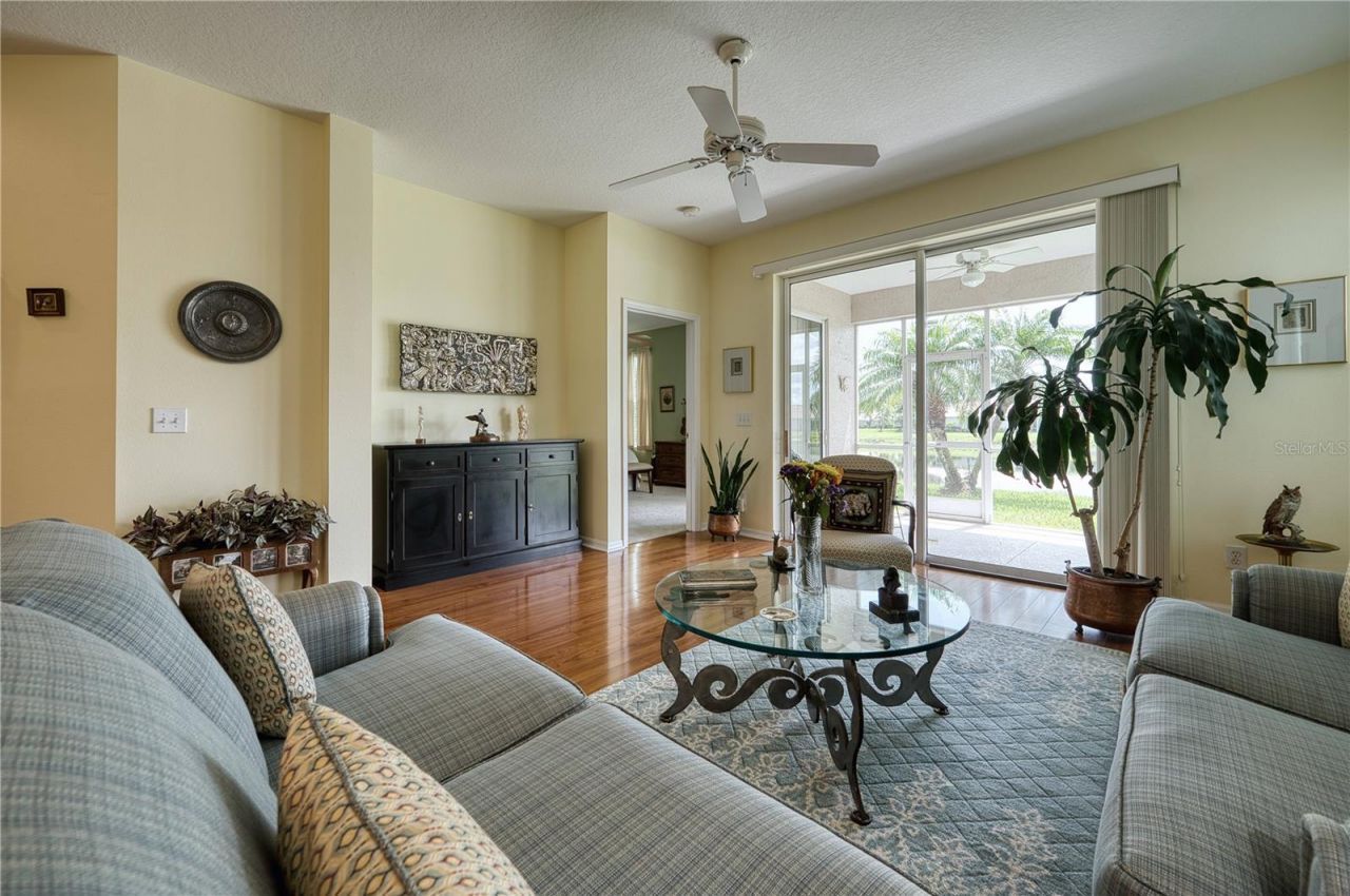 4019 Cascade Falls Drive, Sarasota, FL 34243 Photo
