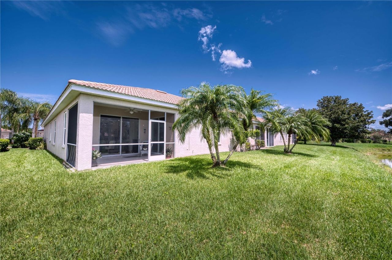 4019 Cascade Falls Drive, Sarasota, FL 34243 Photo