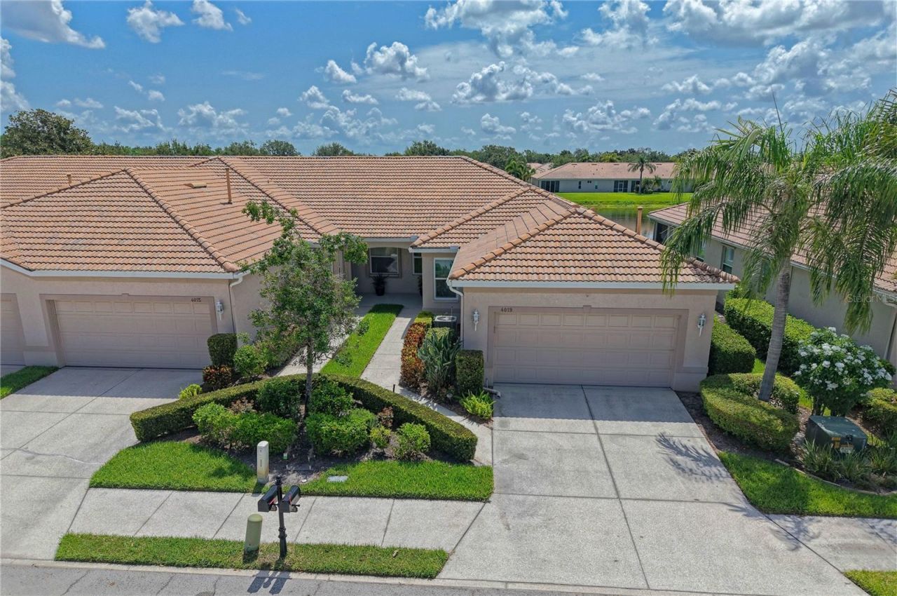 4019 Cascade Falls Drive, Sarasota, FL 34243 Photo