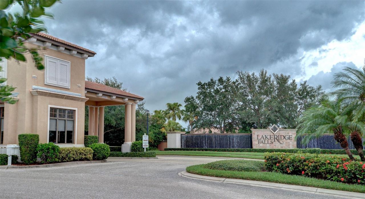 4019 Cascade Falls Drive, Sarasota, FL 34243 Photo