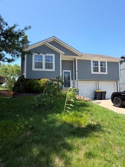 110 NW 114th Terrace, Kansas City, MO 64155 Main Photo