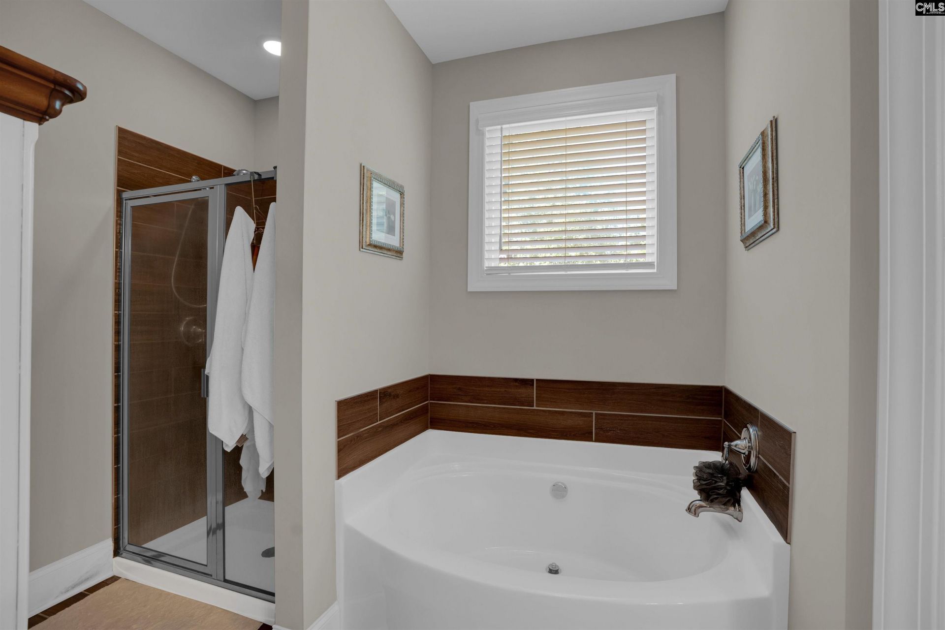 238 Hilton View Court Photo 11