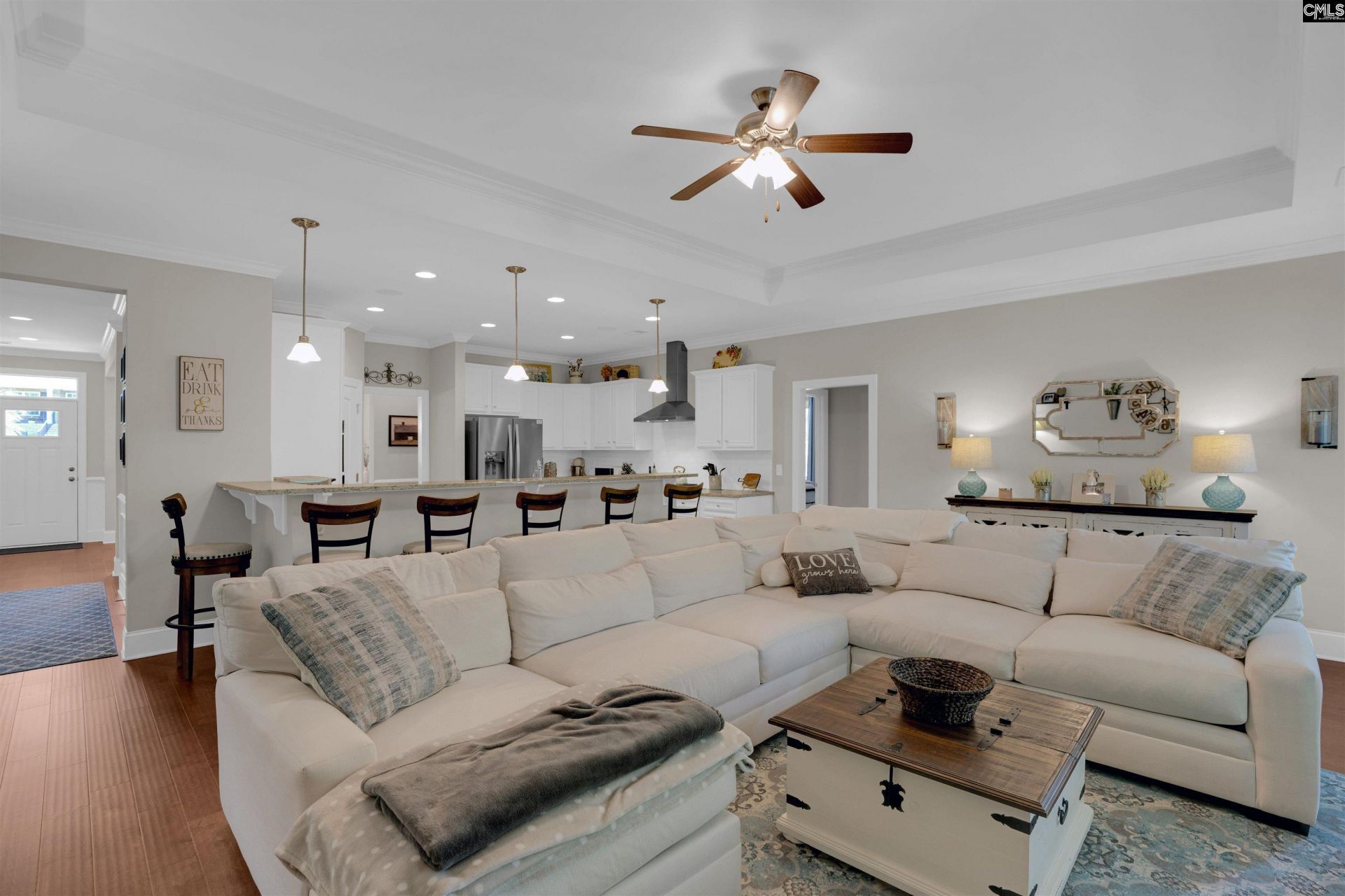 238 Hilton View Court Photo 4
