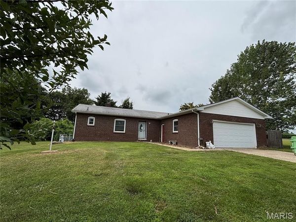 14904 Sycamore Street , Grafton, IL 62037
