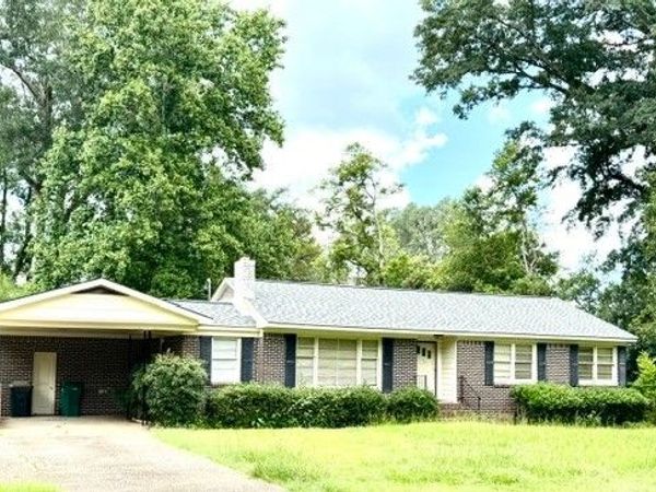 510 N Shiloh St, Linden, AL 36748
