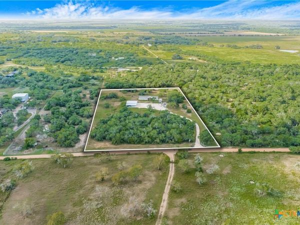1455 Rainbow Road , Cuero, TX 77954