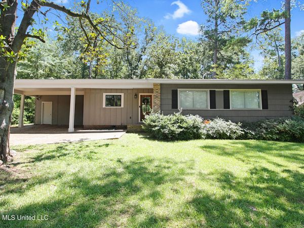4038 Berkley Drive, Jackson, MS 39211