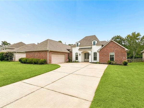 688 TIMBERWOOD Loop, Madisonville, LA 70447