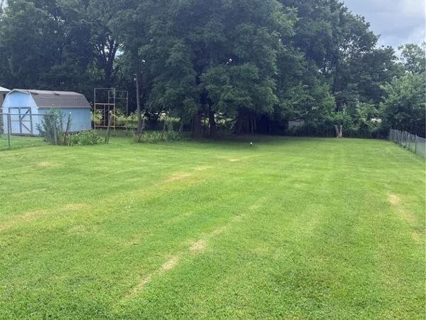 104 N Pershing Avenue , Salem, MO 65560