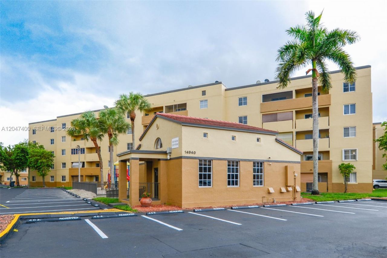 14901 SW 82nd Ter , Unit 1-205, Miami, FL 33193 Photo
