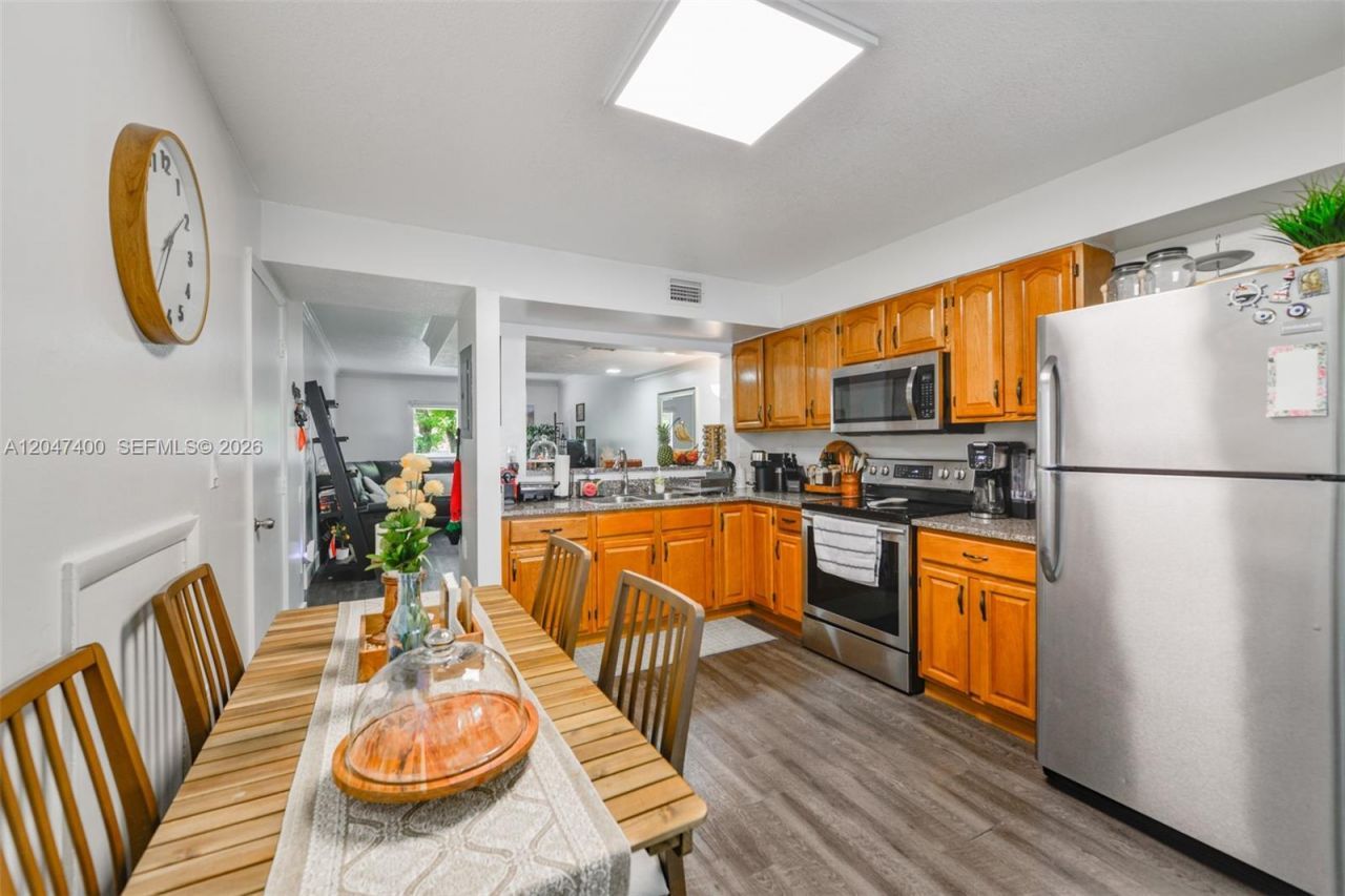 14901 SW 82nd Ter , Unit 1-205, Miami, FL 33193 Photo