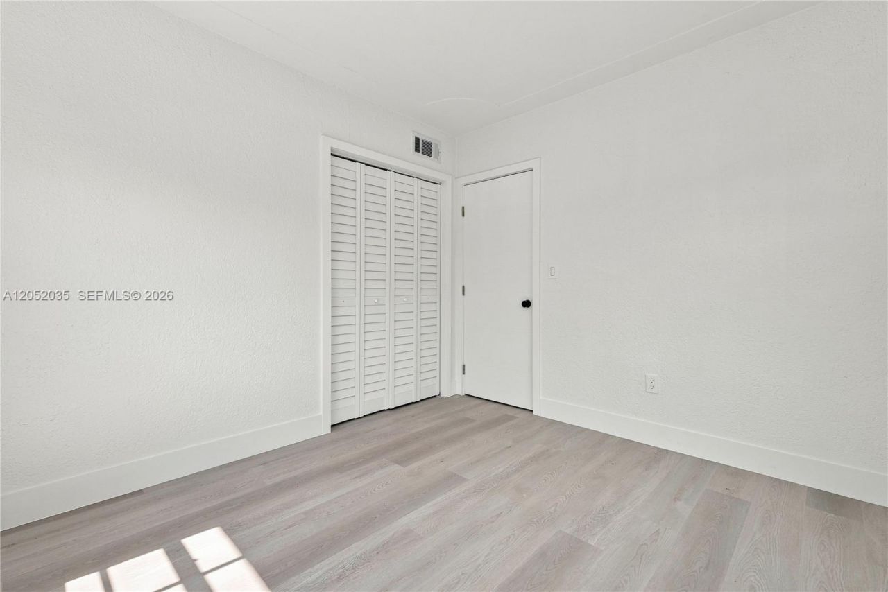 2002 NW 87th St, Miami, FL 33147 Photo