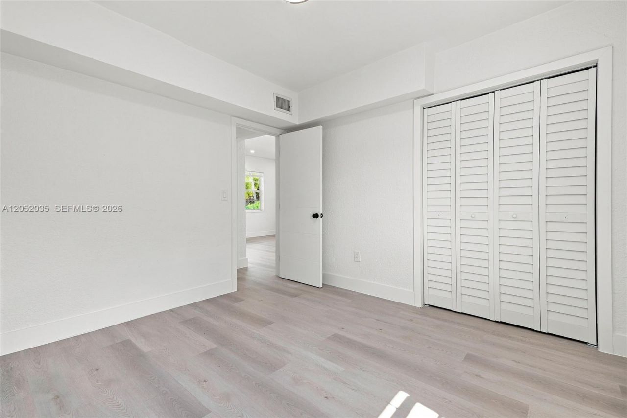 2002 NW 87th St, Miami, FL 33147 Photo