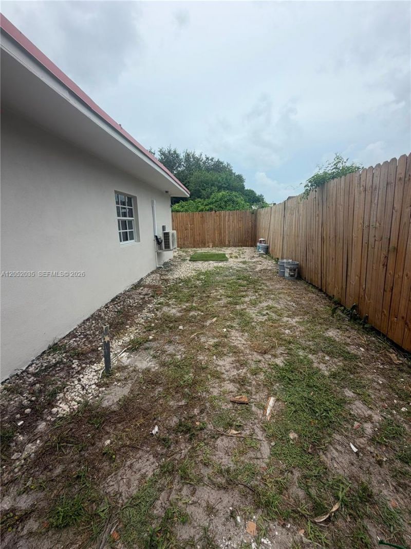 2002 NW 87th St , Miami, FL 33147 Photo
