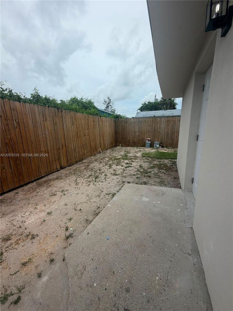 2002 NW 87th St , Miami, FL 33147 Photo