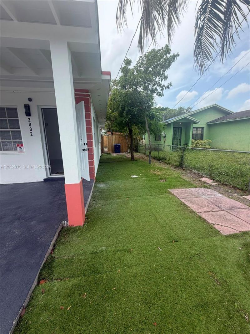 2002 NW 87th St , Miami, FL 33147 Photo