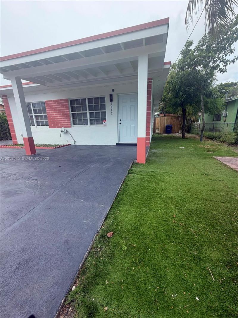 2002 NW 87th St , Miami, FL 33147 Photo
