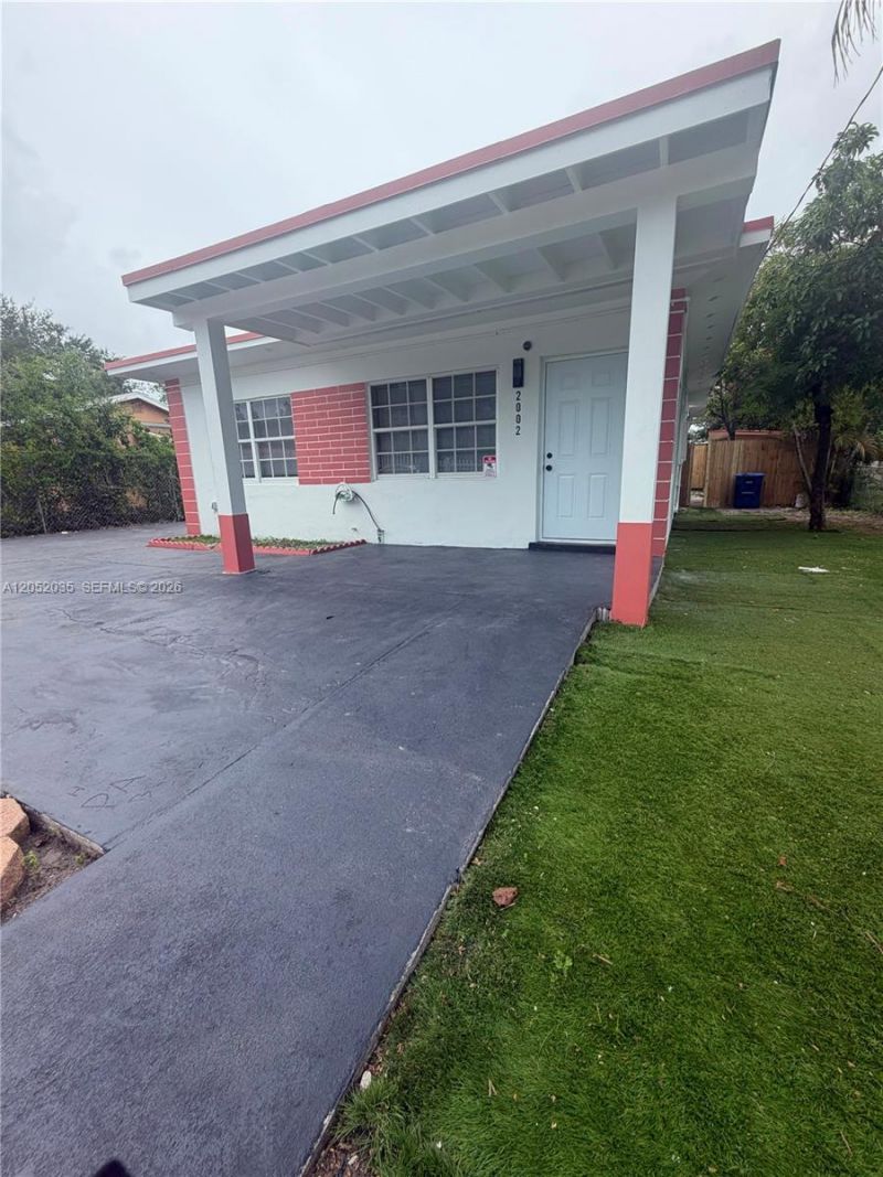 2002 NW 87th St , Miami, FL 33147 Photo