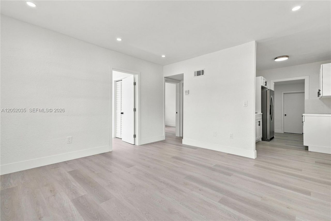 2002 NW 87th St, Miami, FL 33147 Photo