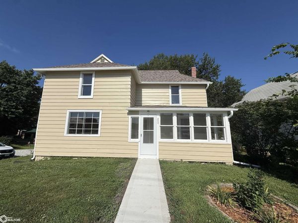 200 NW Church Street, Leon, IA 50144