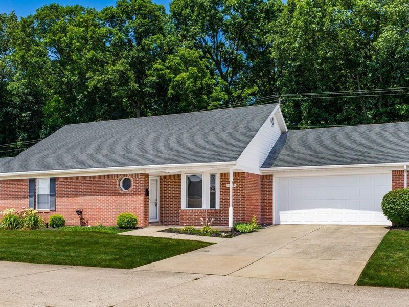 1146 Old Farm Lane, Springfield, OH 45503 Photo 1