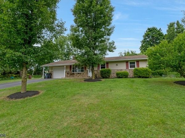209 Spring Garden Rd, Holland, NJ 08848