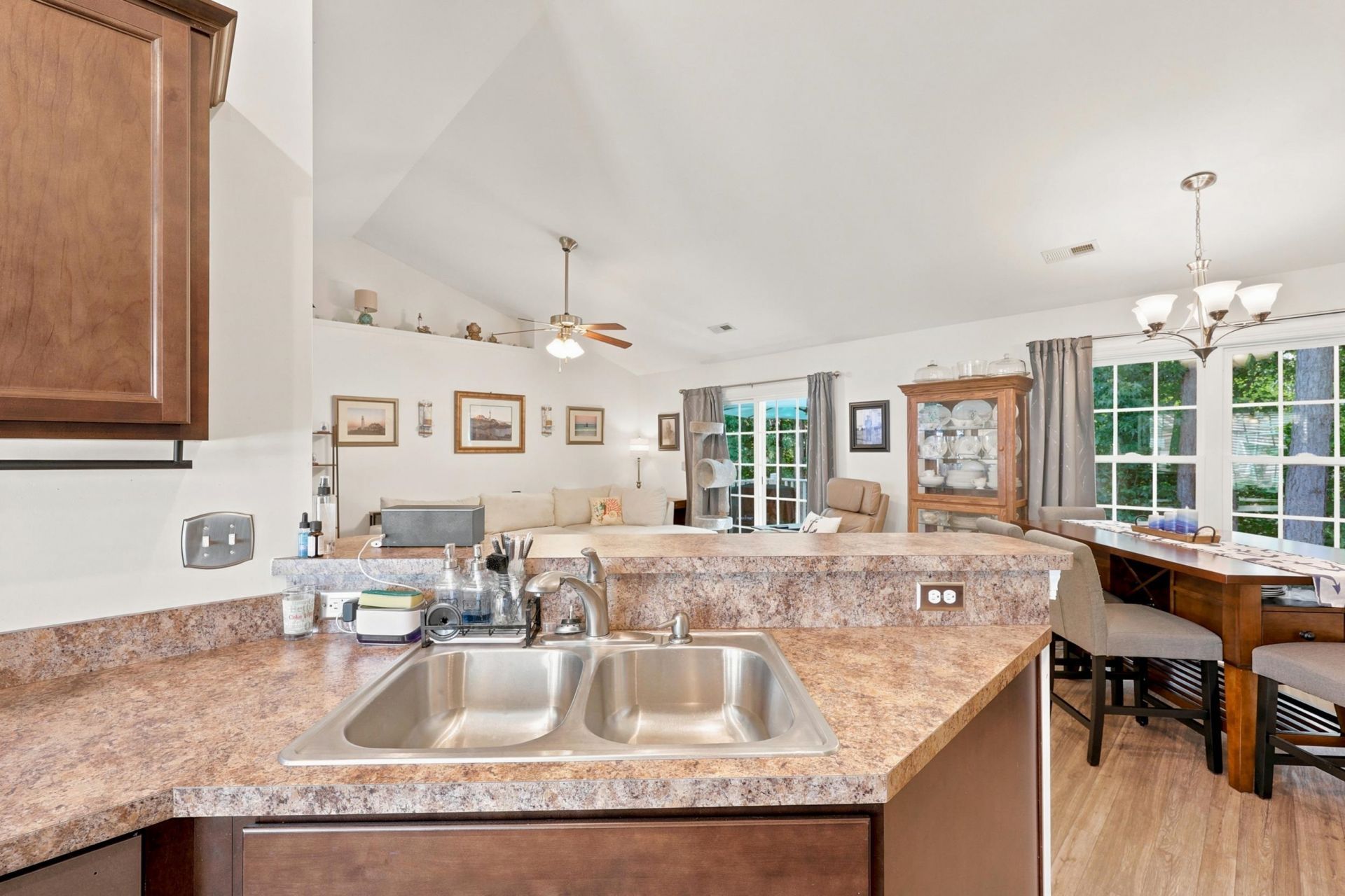 148 Balsa Dr. Photo 18