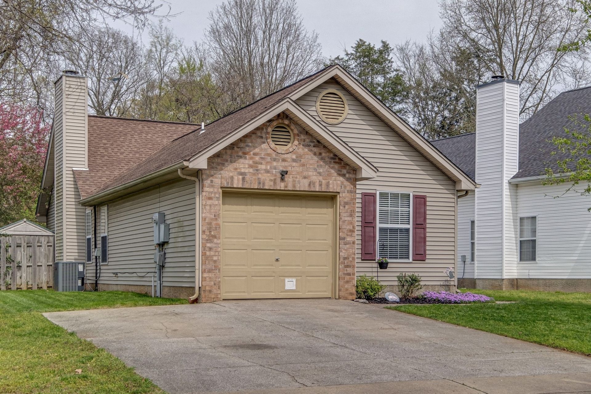 4002 Farmingham Woods Dr, Hermitage, TN 37076 Main Photo