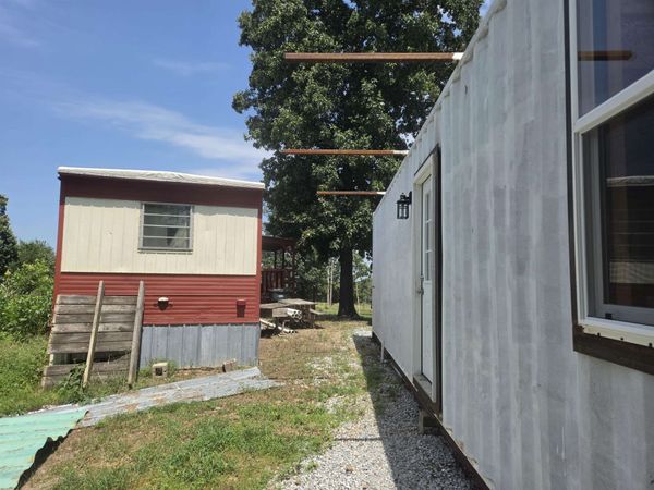 743 S 289 Highway, Salem, AR 72576