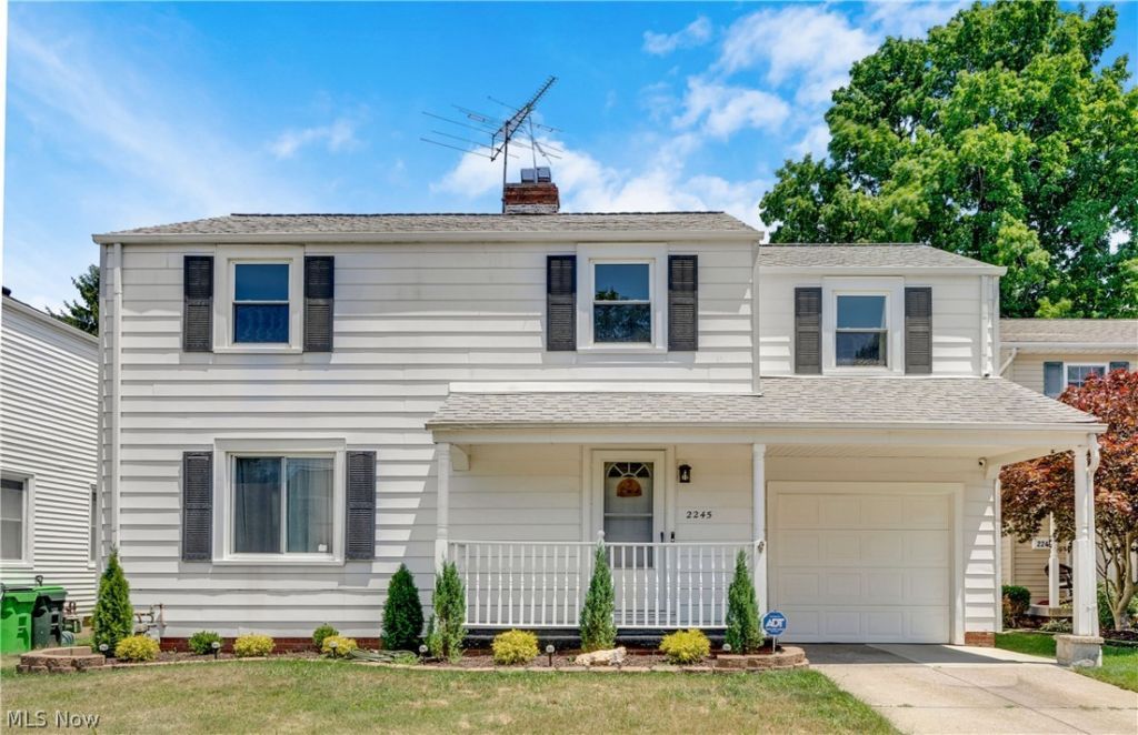 2245 Sunset Drive, Wickliffe, OH 44092 Main Photo