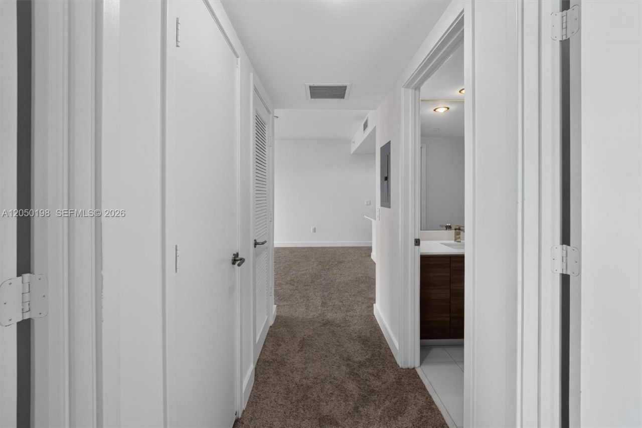1100 S Miami Ave, Unit 3707, Miami, FL 33130 Photo